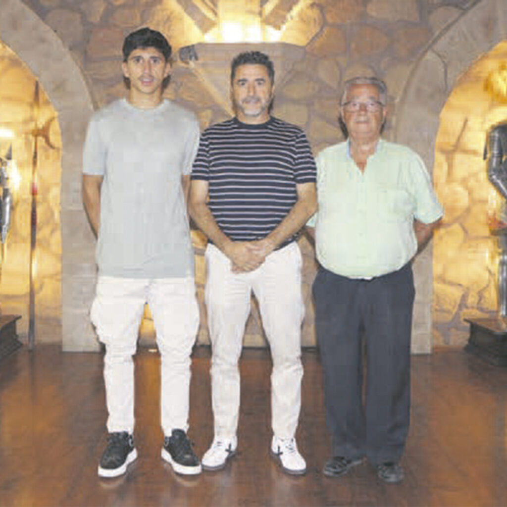 Tradición familiar y carnes a la brasa que hicieron historia en Vélez de Benaudalla